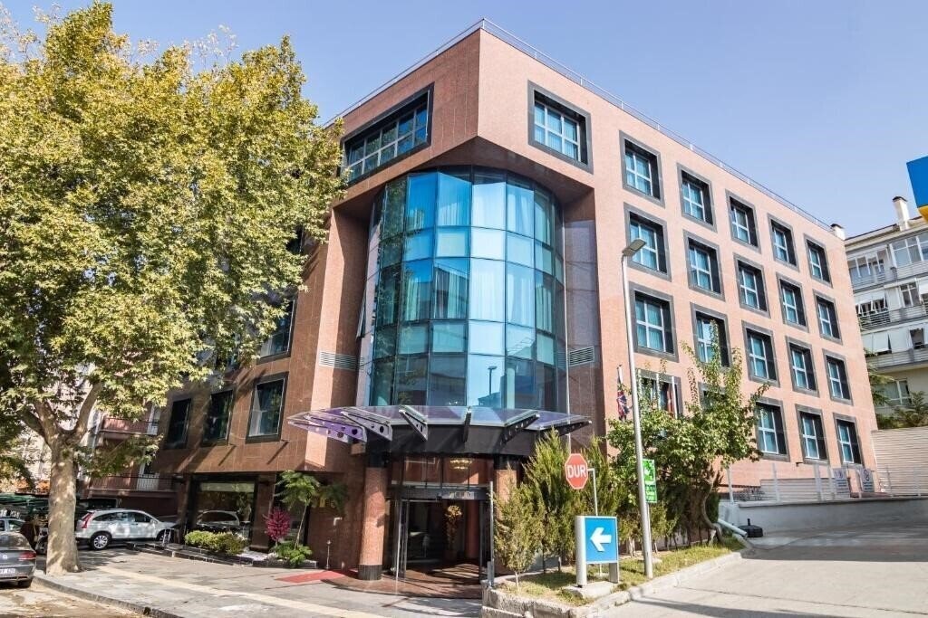 Отель Hotel 2000 Kavaklidere 4*