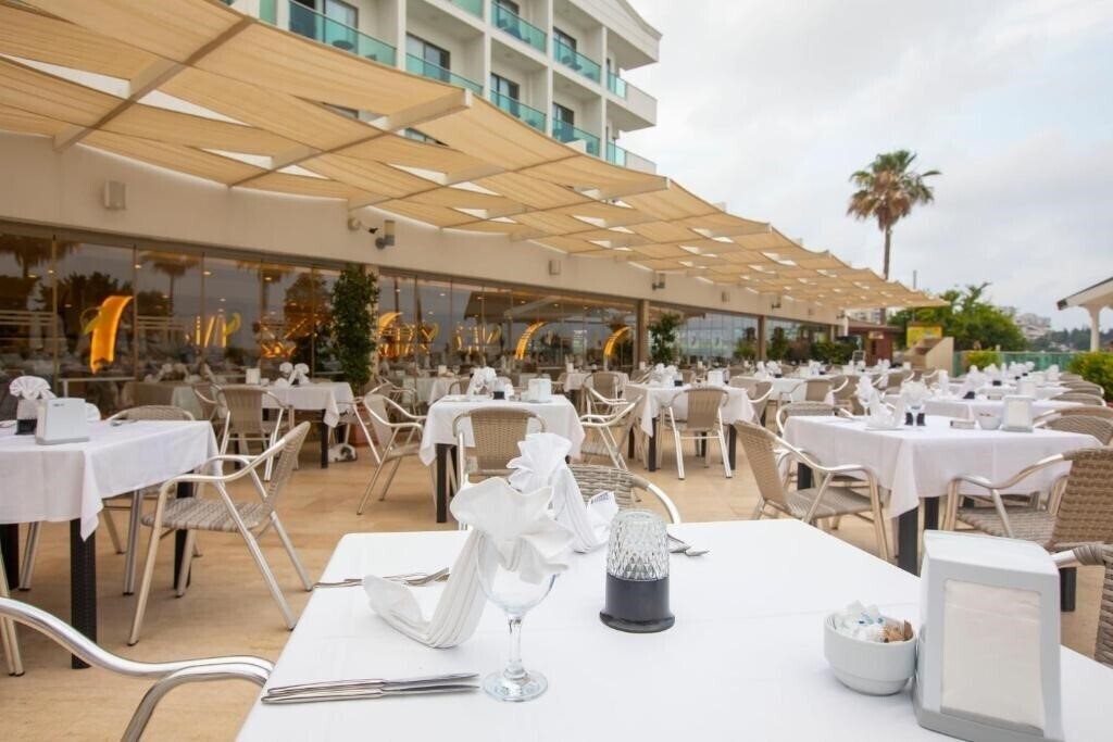 Фотография Club Hotel Falcon 4*