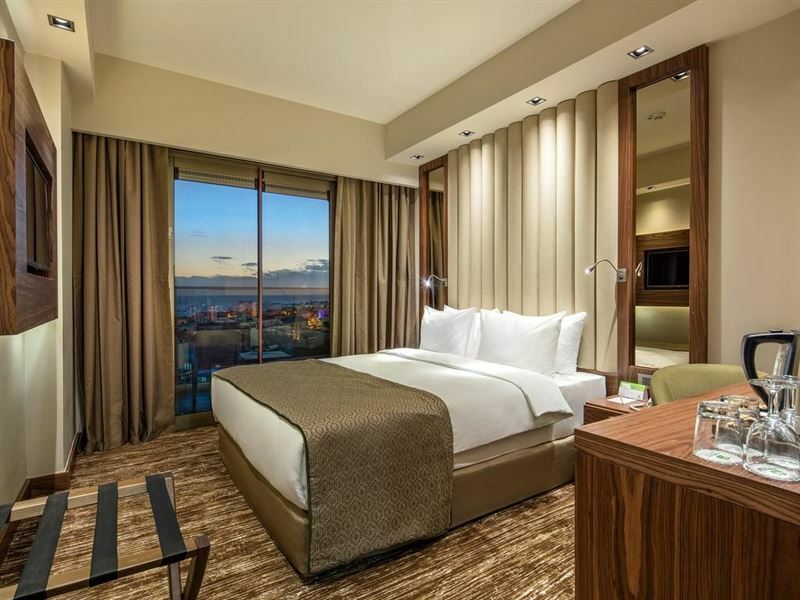 Изображение Holiday Inn Antalya Lara by IHG (ex. Holiday Inn Lara, Holiday Inn Antalya) 4*