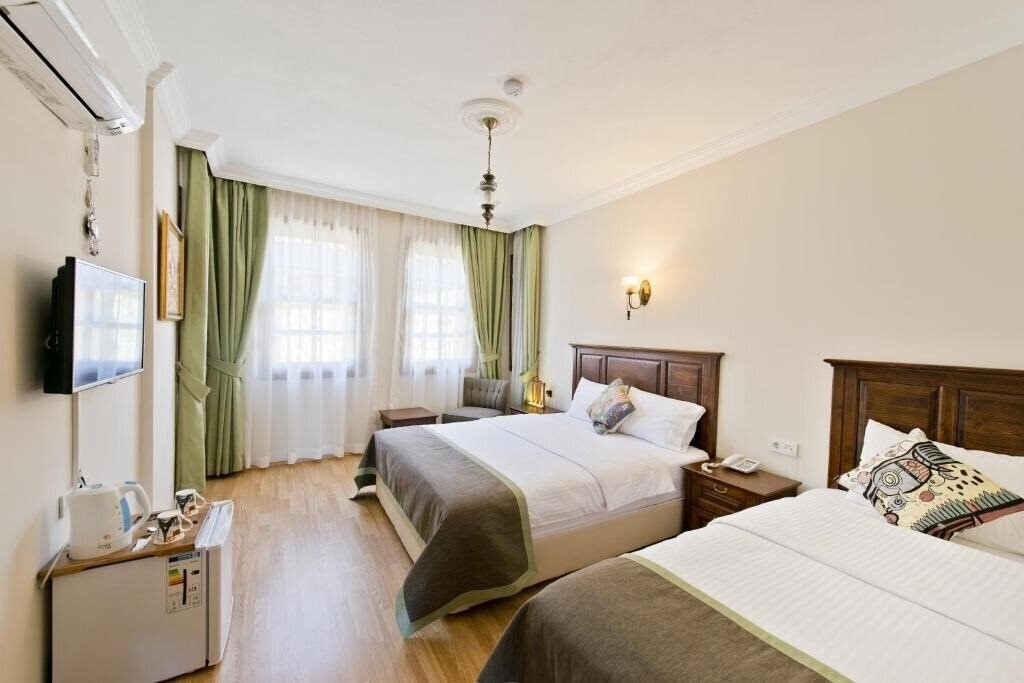 Изображение Hadrian Gate Hotel 1*