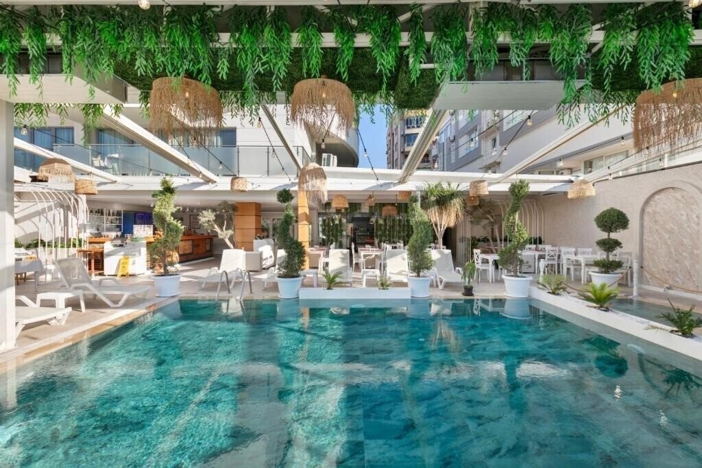 Отель Pacco Hotel & Spa 4*