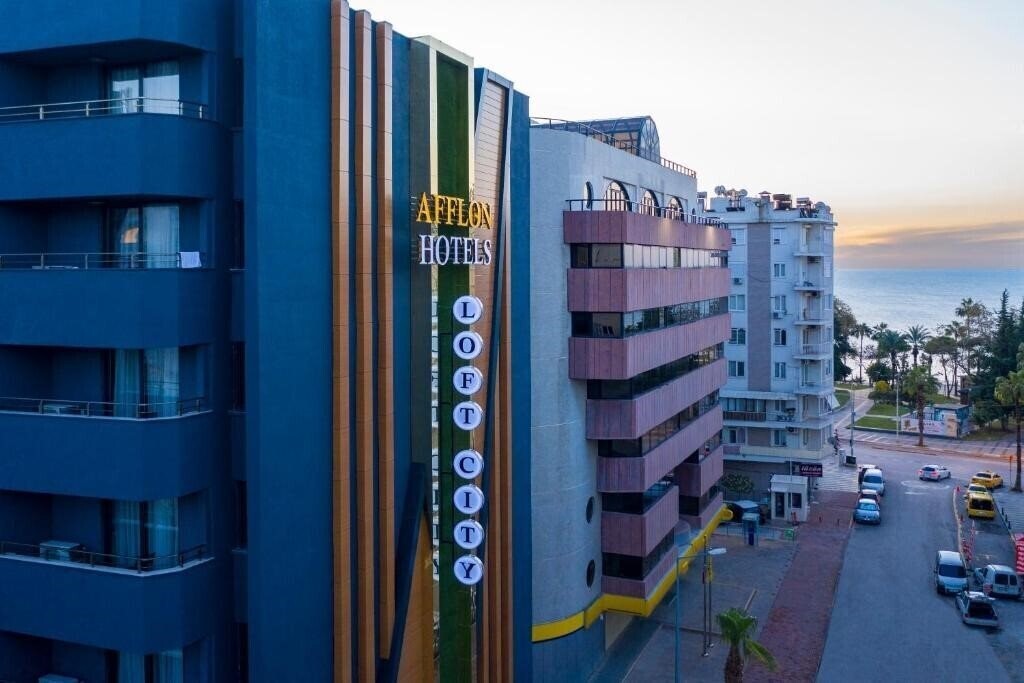Отель Afflon Hotels Loft City 3*