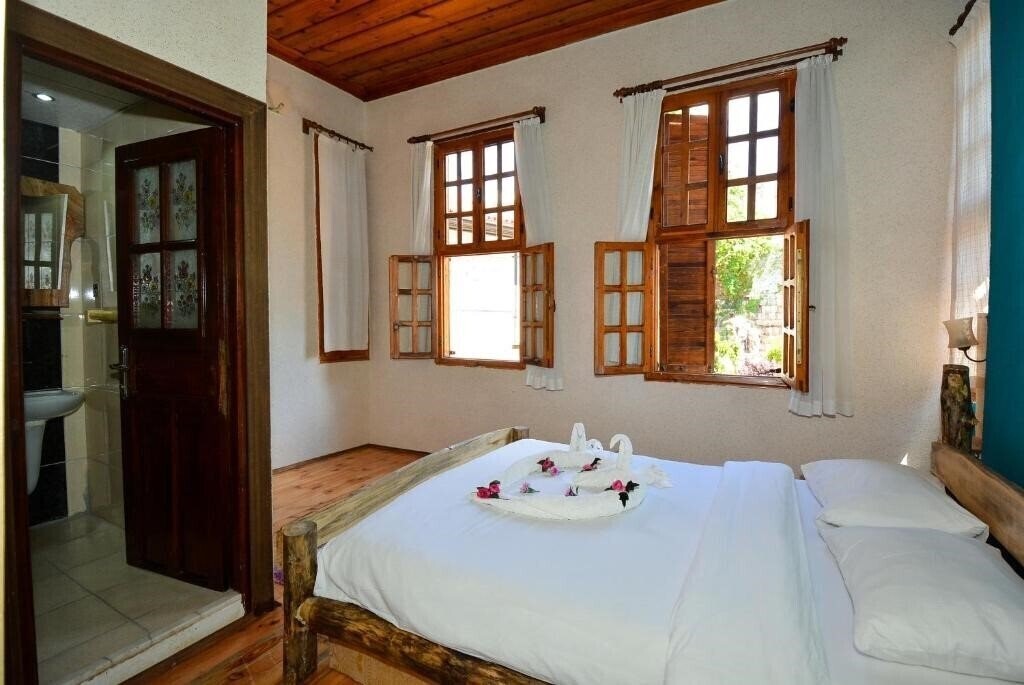 Картинка Otel Wood House 3*