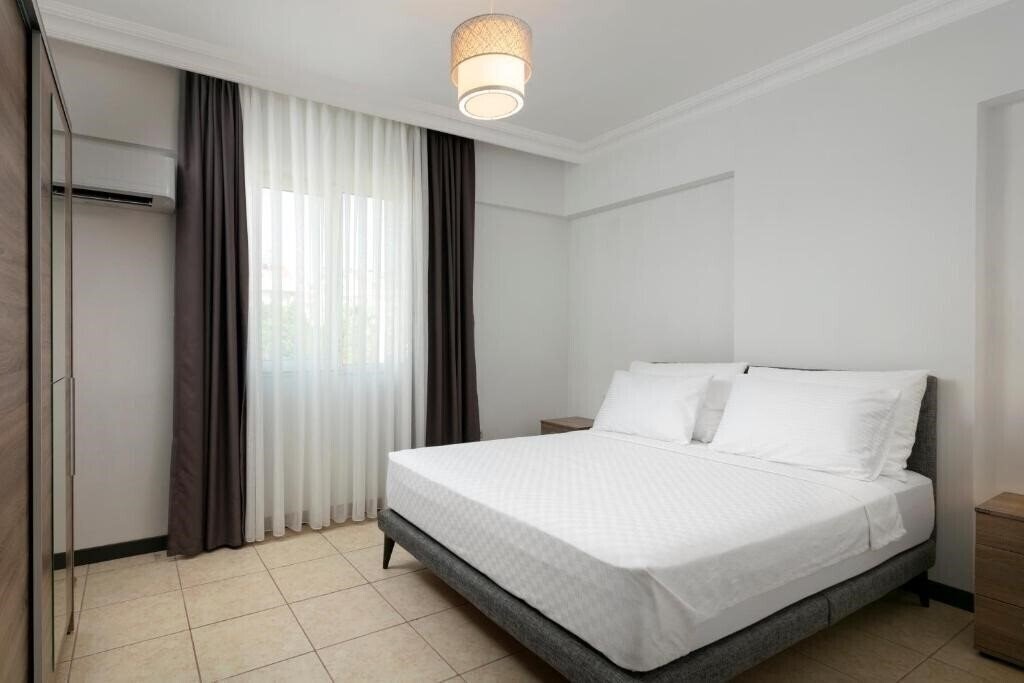 Фото Otium Boutique Happy Suites 3*