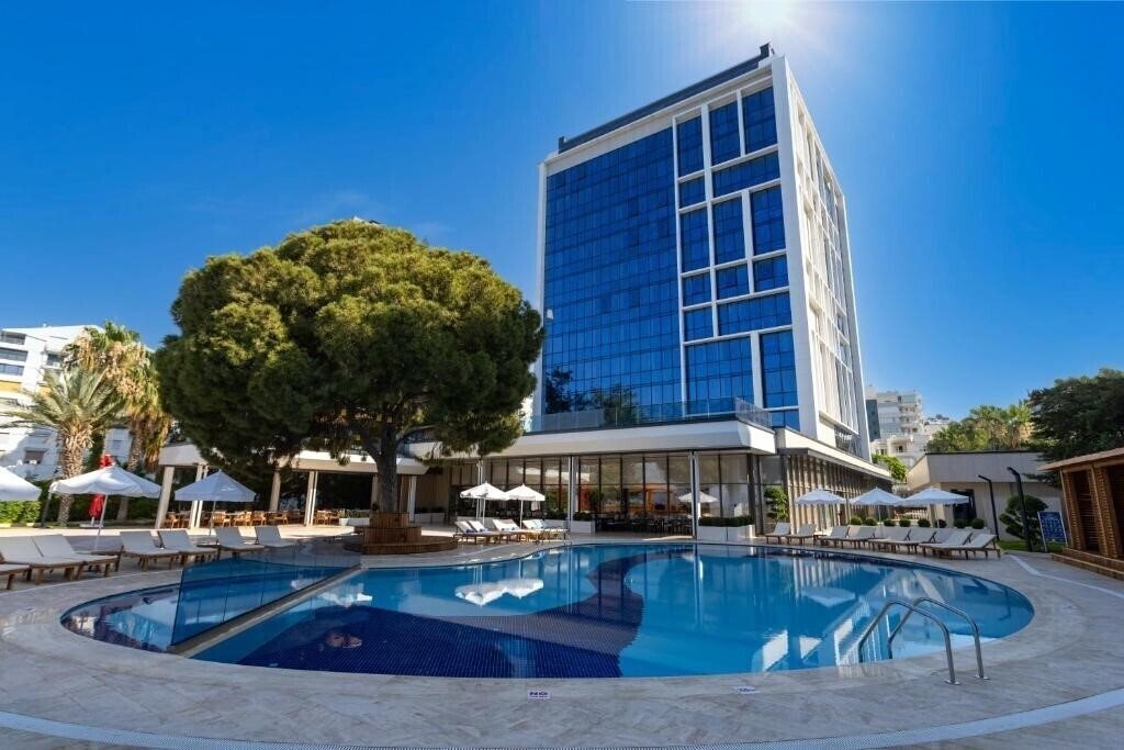 Отель Delta Hotels by Marriott Antalya Lara (ex. Delta Hotels Antalya Lara, Oz Hotels Antalya Resort & SPA, Antalya Hotel) 5*