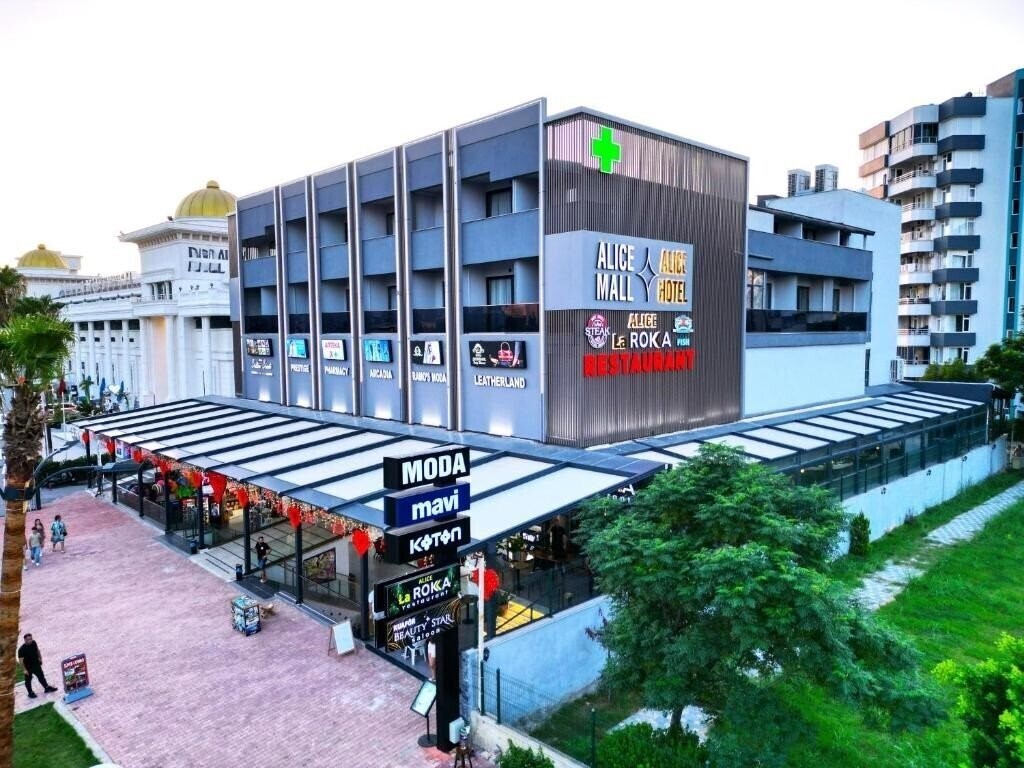 Отель Alice Hotel 5*