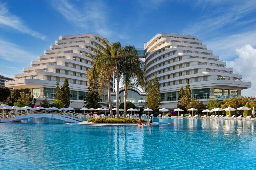 Отель Miracle Resort Hotel 5*