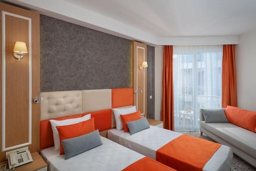 Фото Ozbekhan Hotel 3*