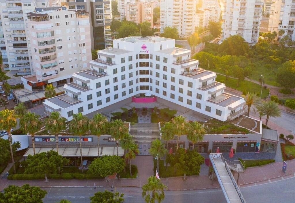 Фото Akra-V Hotel 4*