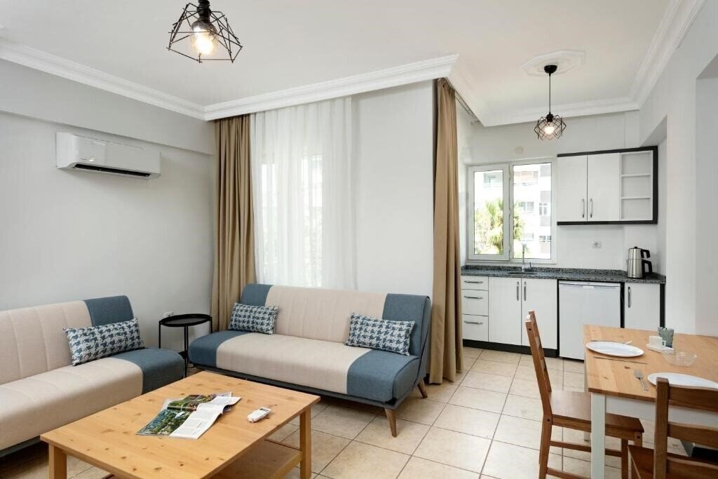 Отель Otium Boutique Happy Suites 3*