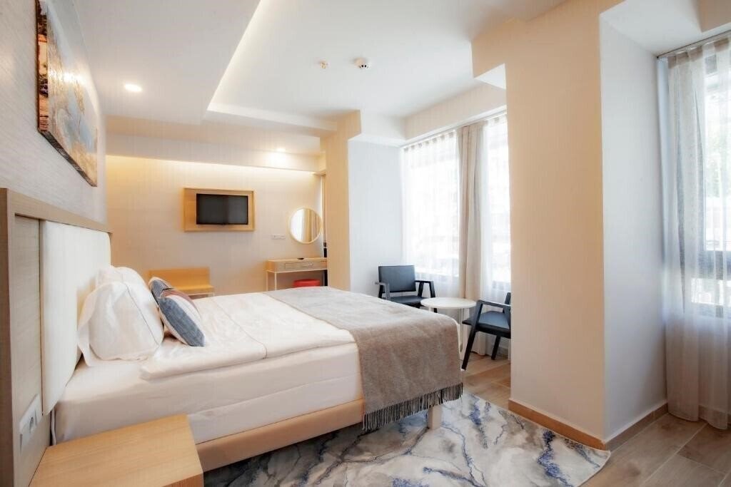 Фото Old Town Point Hotel & SPA 4*