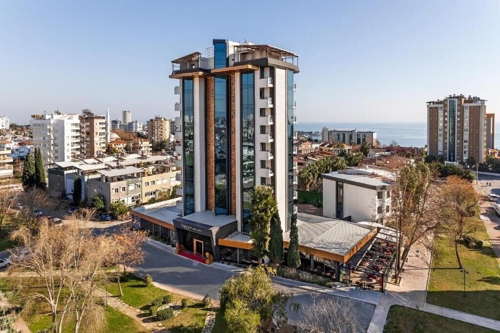 Отель Optimum Luxury Hotel & Spa 4*