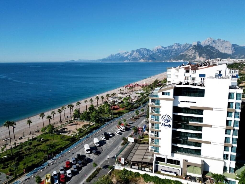 Отель Pearly Hotel 3*