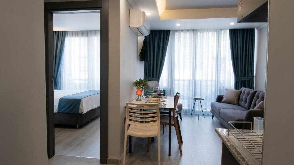 Фотография Opera Suites 3*
