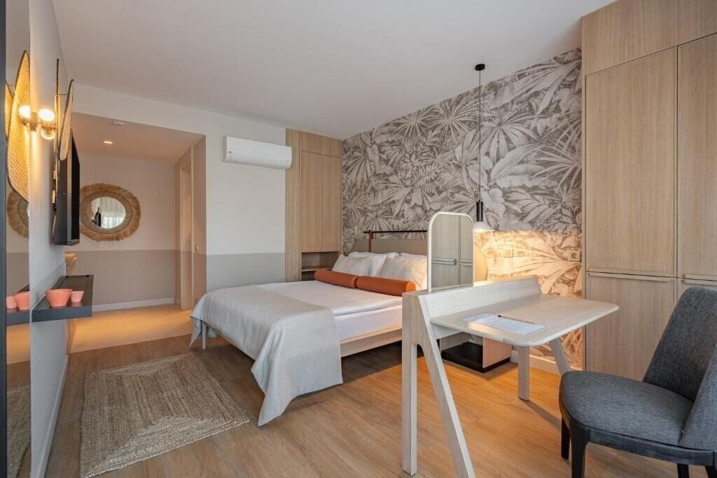 Отель Oli Apart Hotel & Suites 3*