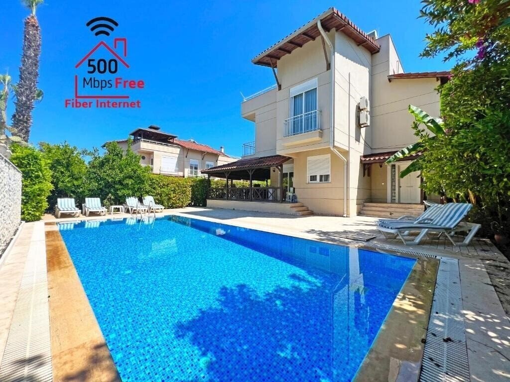 Отель Paradise Town Villa Abel 3*