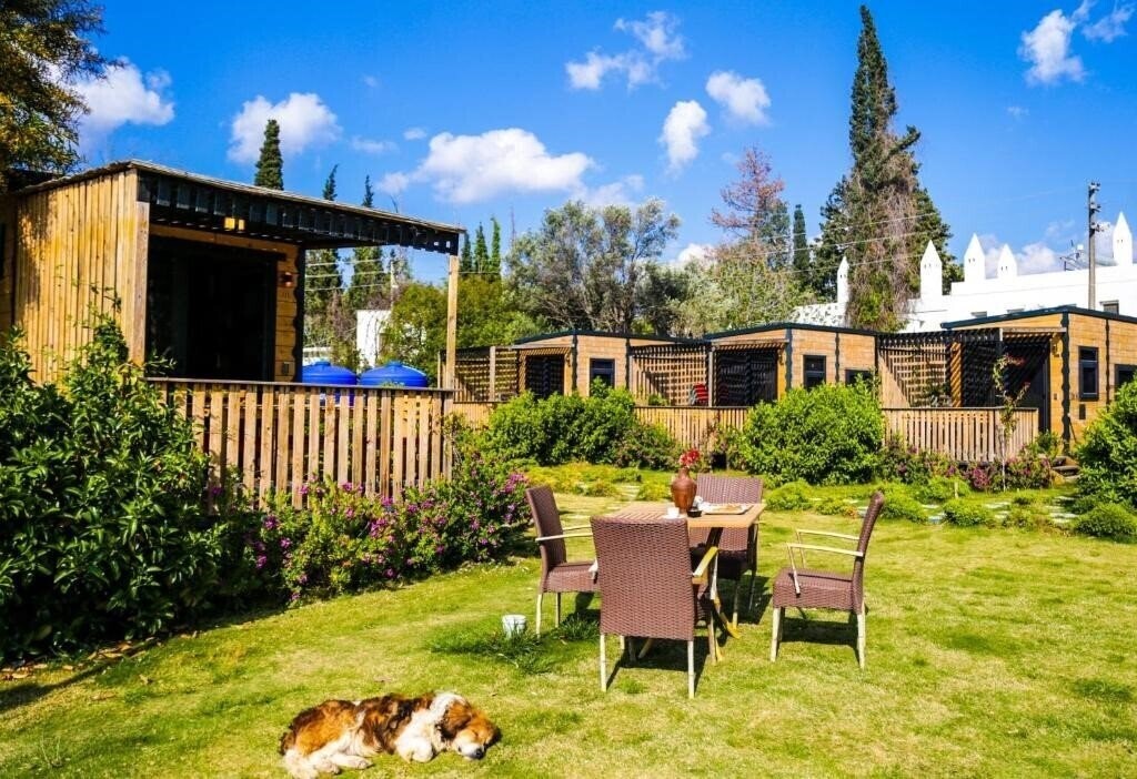 Отель Bitez Tiny House & Beach (ex. Bitez Tiny House Boutique) 3*