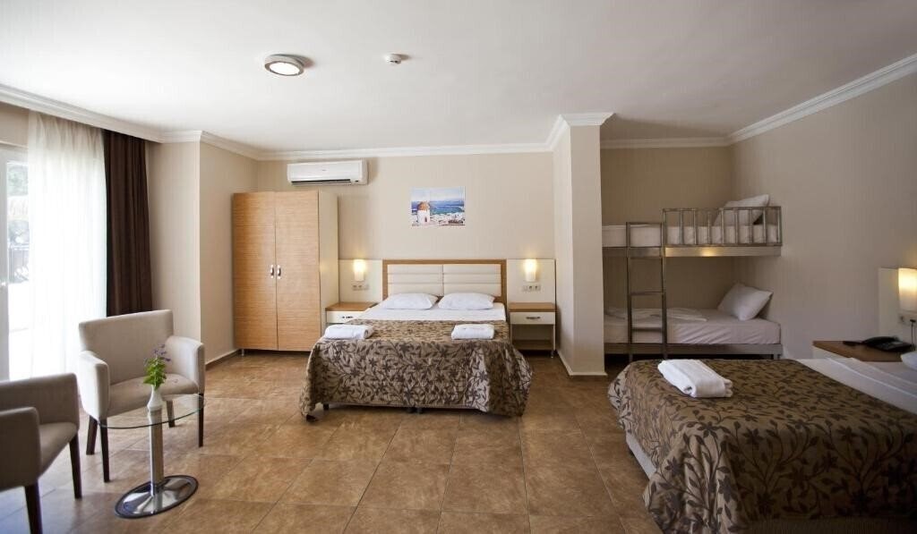 Фото Bitez Risa Hotel (ex. Risa) 4*