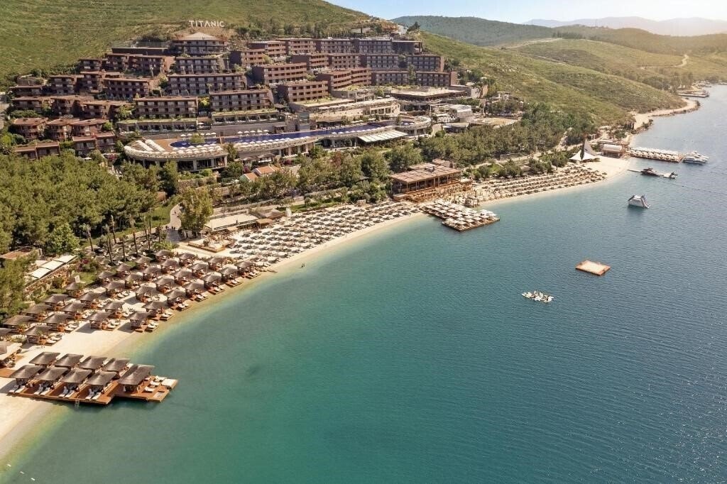 Отель Titanic Deluxe Bodrum 5*