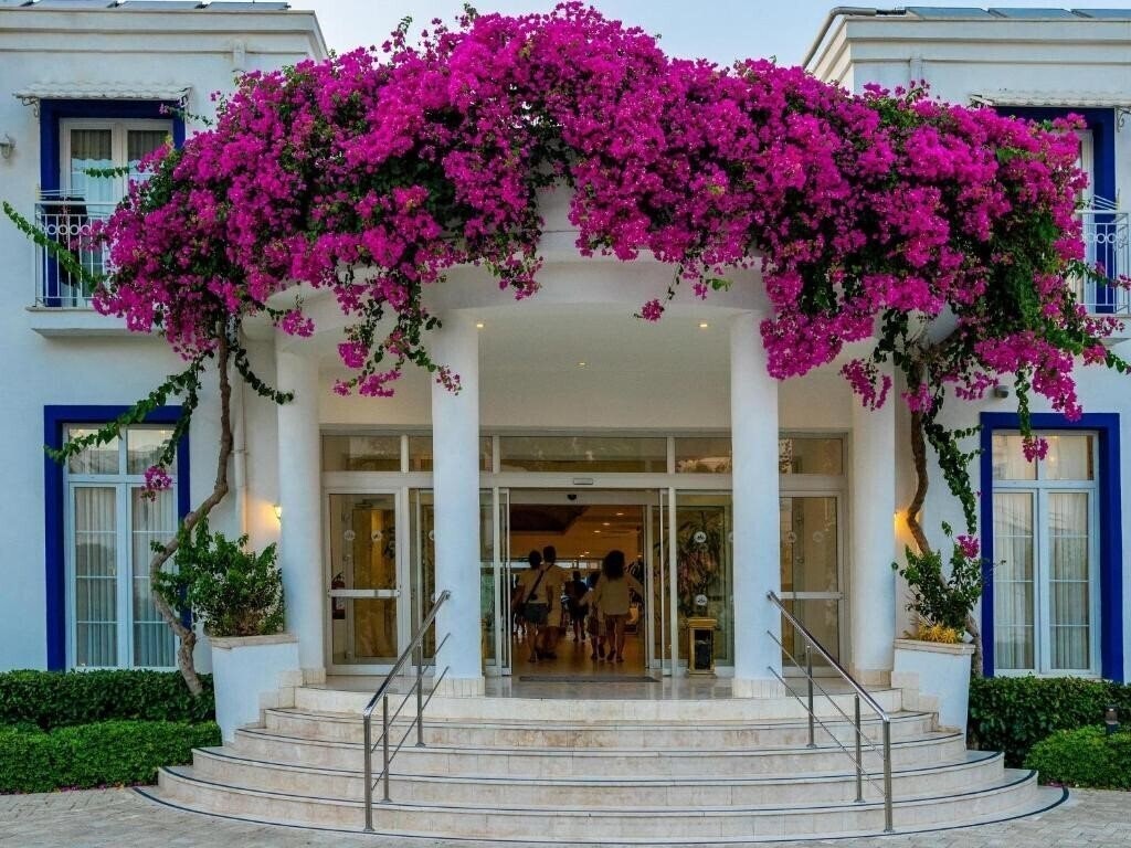 Фото Labranda Tmt Bodrum 5*