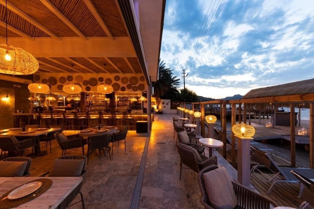 Отель Babana Hotel 2*