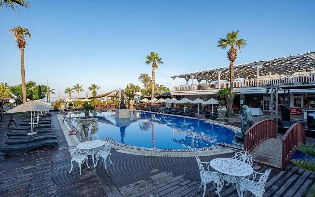 Фотография Bodrum Golden Beach Hotel (ex. Golden Beach Bodrum by Jura, Golden Beach Resort & SPA, Golden Beach ) 4*