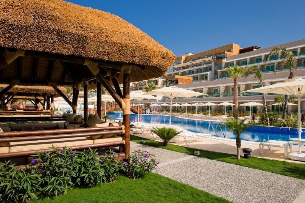 Фотография Sentido Bellazure 4*