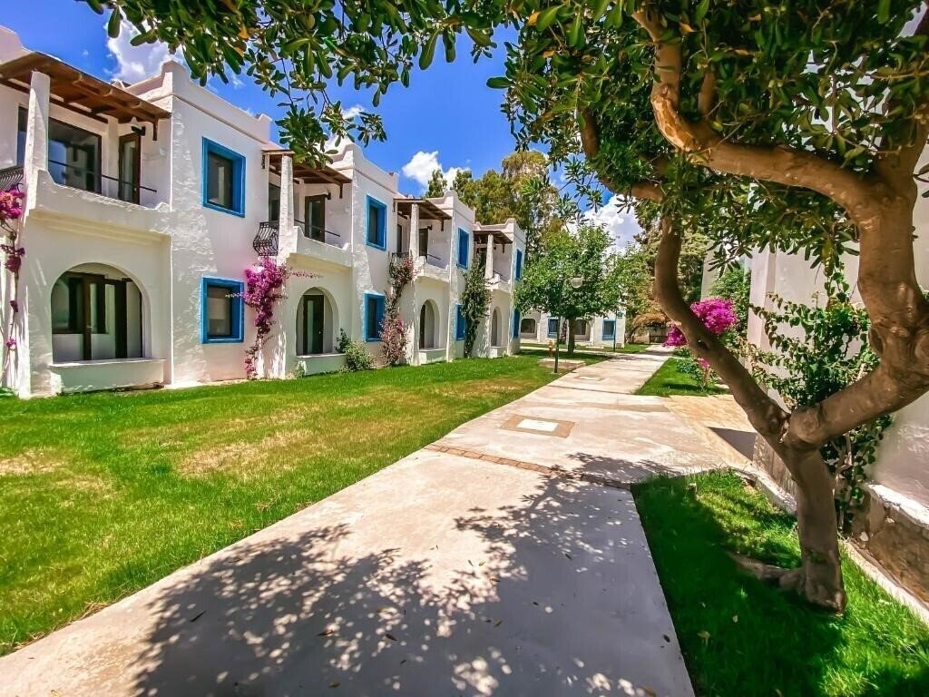 Отель Club Muskebi 4*