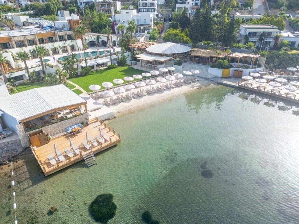 Отель Avantgarde Refined Hotel Yalıkavak 5*
