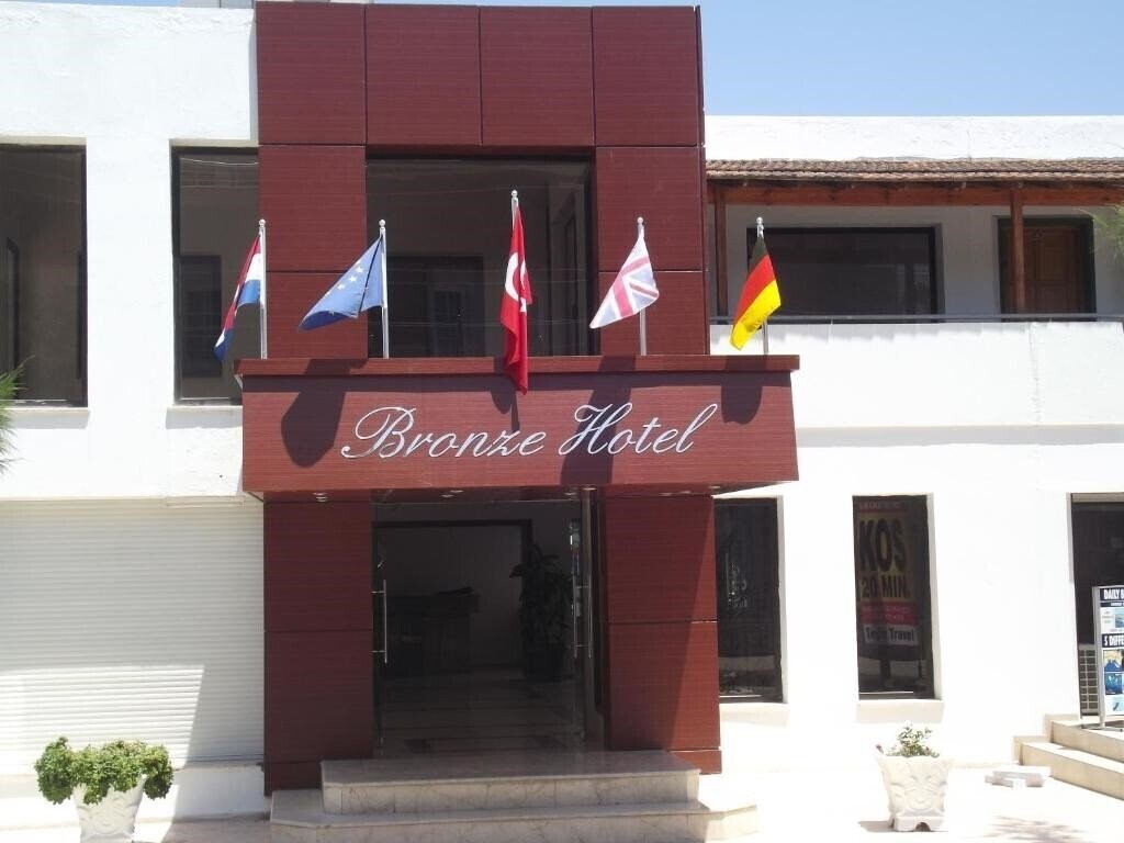 Фотография Bronze Hotel 3*