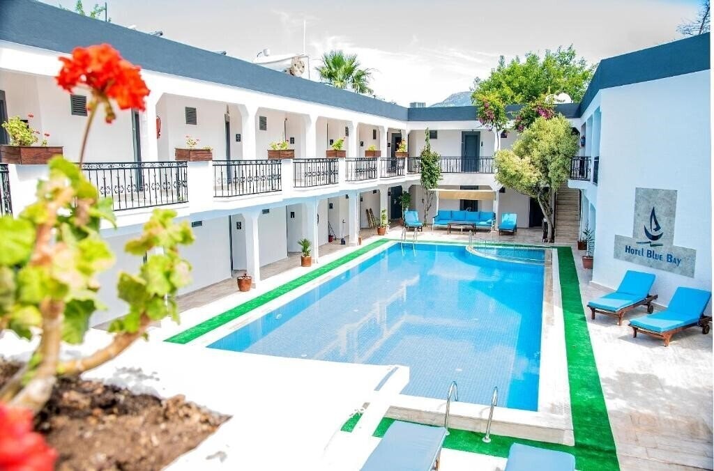 Фото Blue Bay Beach Hotel 4*