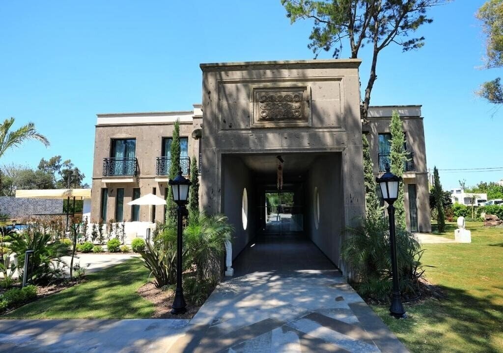Отель Sandora Boutiuqe Hotel (ex. Sandima Boutique Hotel) 4*