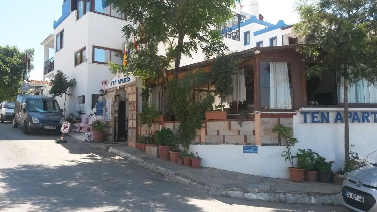 Фото Ten Apart Hotel 3*