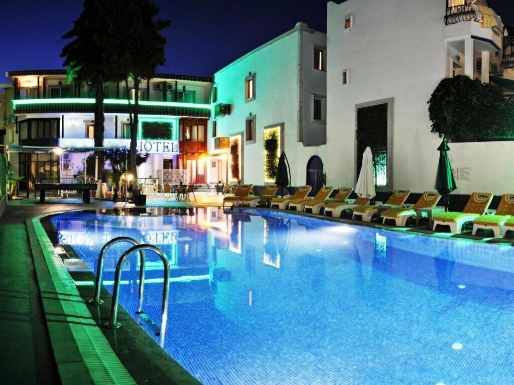 Фото Hotel Bleu Nuit All Inclusive (ex. Hotel Blue Nuit, Bodrum Skylife Hotel, Skylife Star, Sky Star) 4*