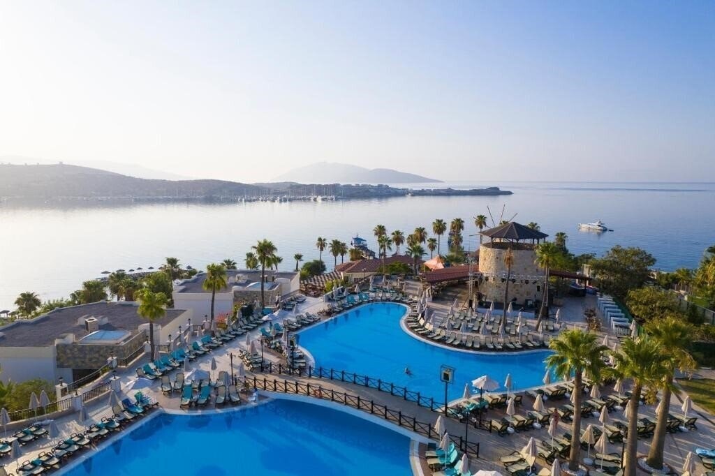 Отель Selectum Colours Bodrum 5*