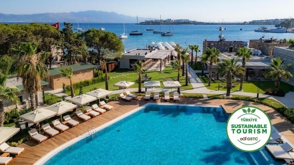 Отель Suum Bodrum  Boutique 5*
