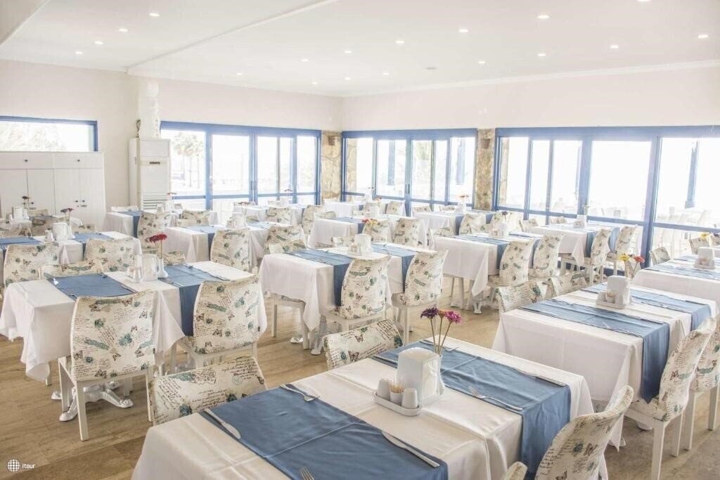 Фото Regulus Beach Resort 4*