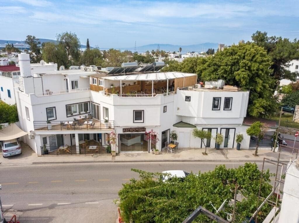 Отель Boti Butik Hotel (ex. Mucho Boutique Hotel) 3*