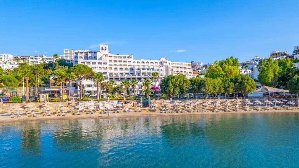Отель Azka Hotel 5*
