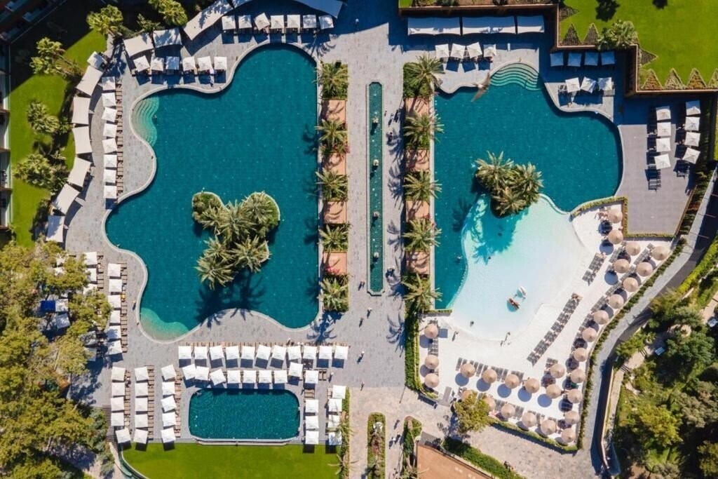 Отель Vogue Hotel Supreme Bodrum 5*