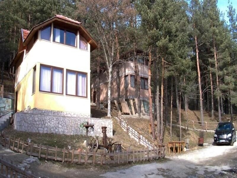 Отель Abant Gol Evleri 3*