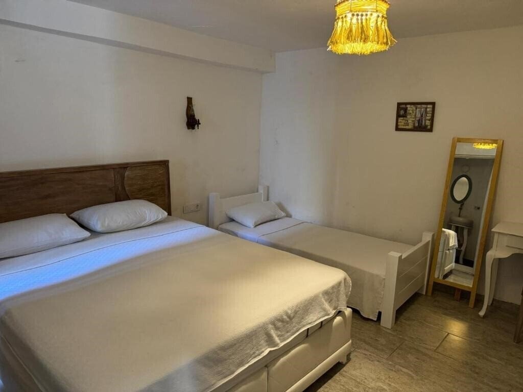 Отель Alacati 1881 Concept Hotel No Certificate 3*