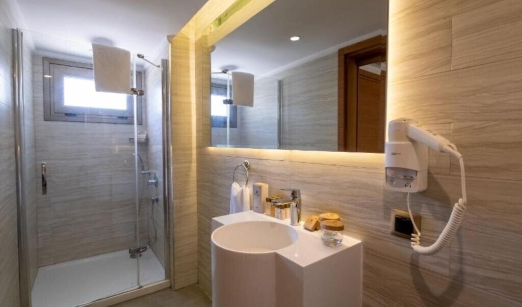 Изображение The Roxy Luxury Moon 5*