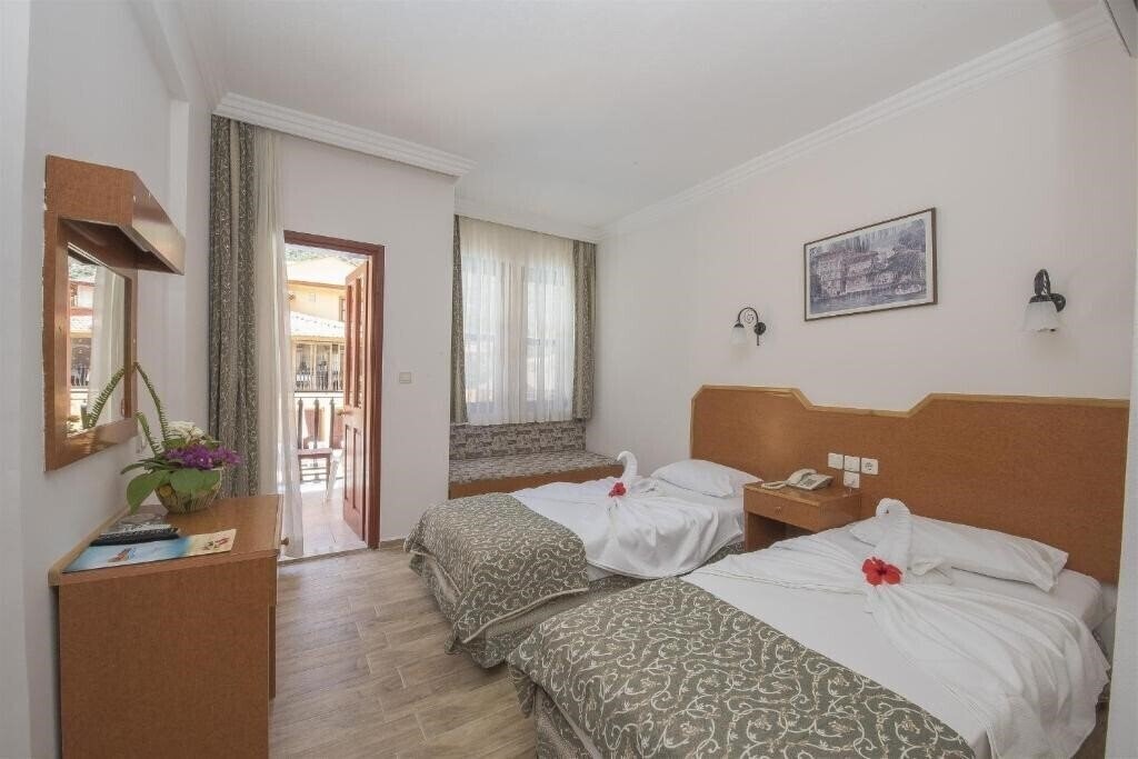 Картинка Belcehan Beach 3*