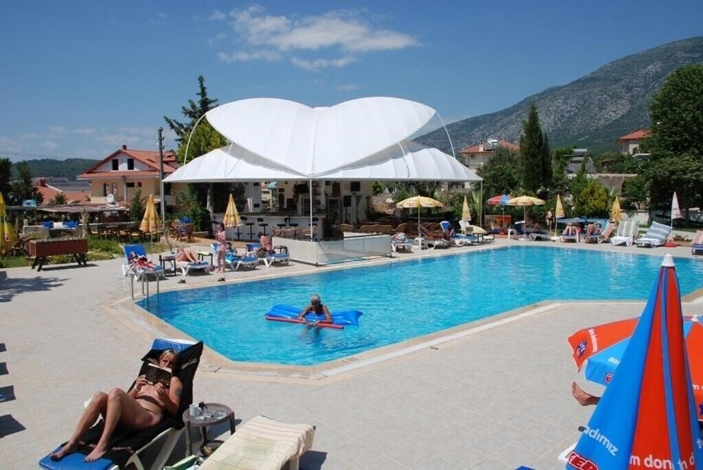 Отель Ant Apart Hotel 3*