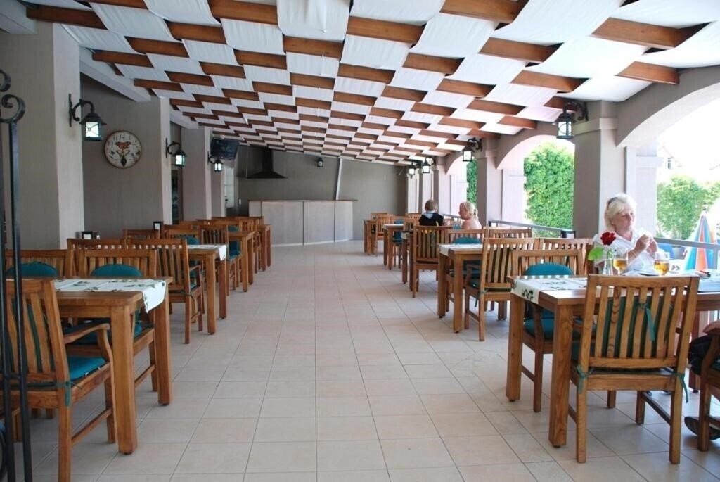 Фотография Ant Apart Hotel 3*