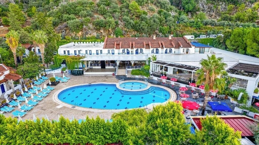 Отель Oludeniz Beach Resort by Z Hotels 4*