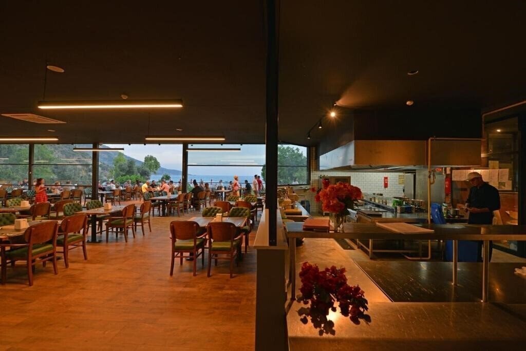 Изображение Belcekum Beach Hotel 4*