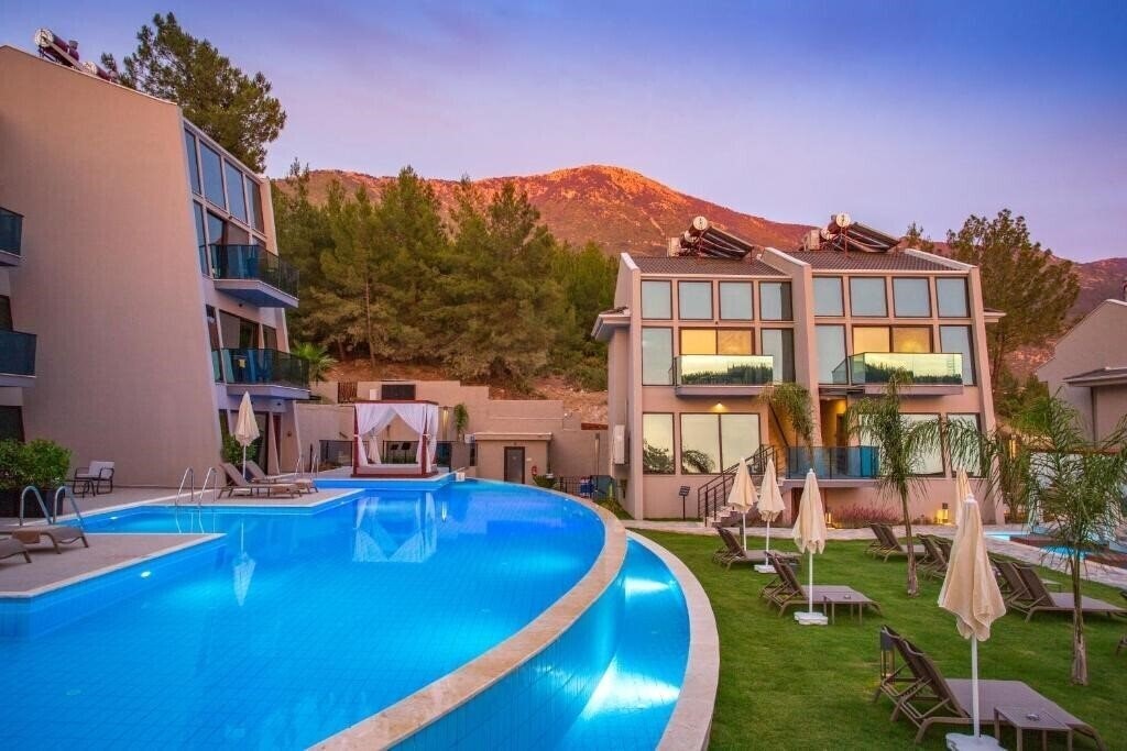 Отель Orka Cove Hotel Penthouse & Suites 4*