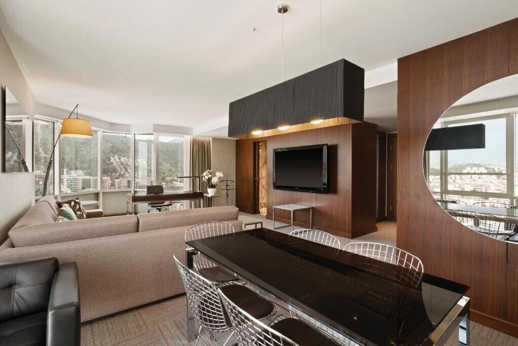 Изображение Ramada Encore By Wyndham Izmir 4*